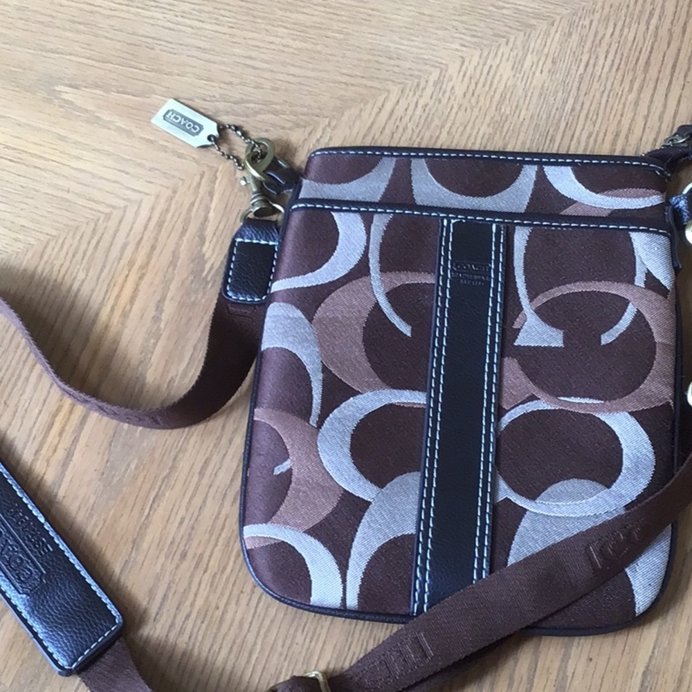 Coach Signature Swing Back Purse